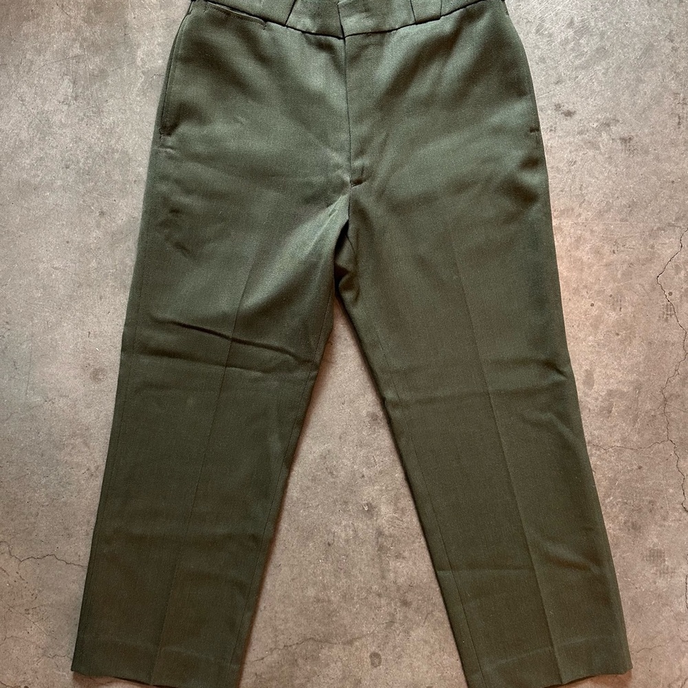Men’s Army Green 6 Pocket Pleated Trousers